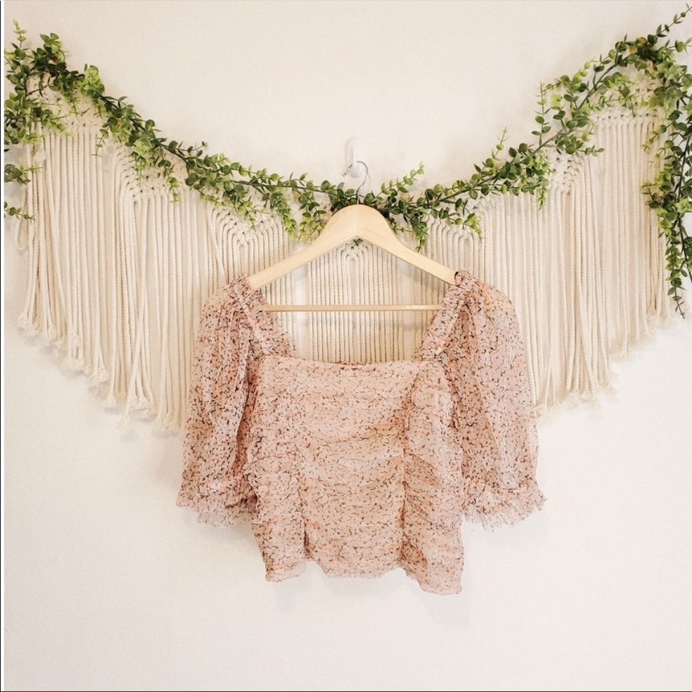 Floral puff sleeve blouse